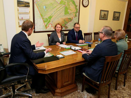 Губернатор Виктор Томенко встретился с руководителем ОСФР по Алтайскому краю Ольгой Клиндуховой