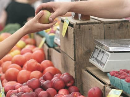 Барнаульцы на городских ярмарках купили товаров на более 60 млн рублей