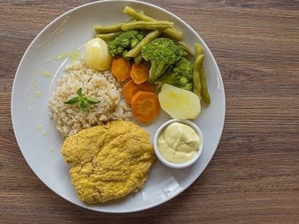 Диетолог рассказал, из чего должен состоять идеальный завтрак