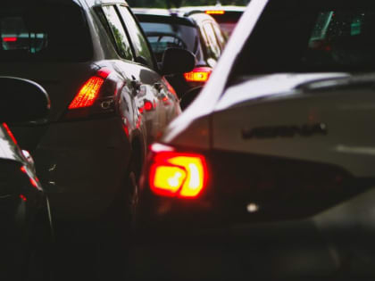 Два ДТП спровоцировали девятибалльные пробки в Барнауле утром 14 декабря