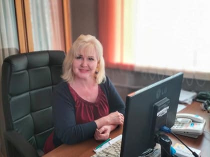 Ольга Вершинина, начальник отдела по труду Администрации Тюменцевского района в поддержку Президента В.В. Путина и Российской армии: