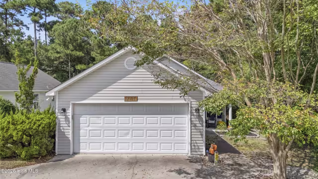 2731 Country Club Drive, Hampstead, NC 28443