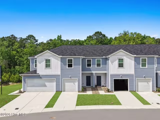 633 Sandy Hollow Drive, Jacksonville, NC 28540