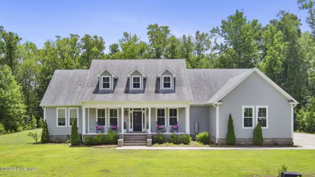 2703 E Fairway Road, Morehead City, NC 28557