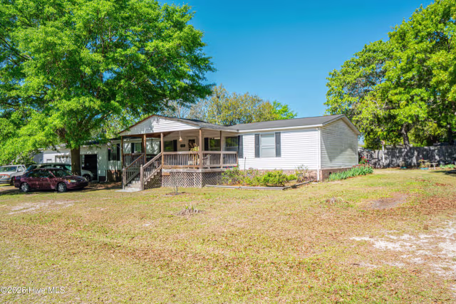 5092 Lakewood Drive SW, Shallotte, NC 28470