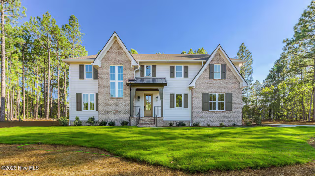 215 Sugar Sand Lane, West End, NC 27376