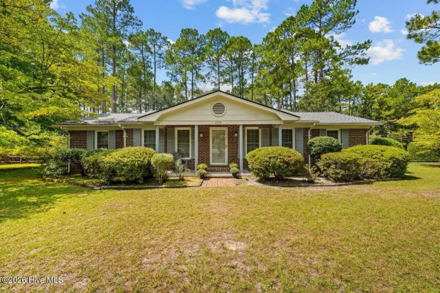 1003 Robinwood Road, Aberdeen, NC 28315