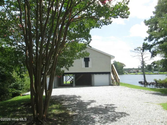 127 Waterside Drive, Bath, NC 27808
