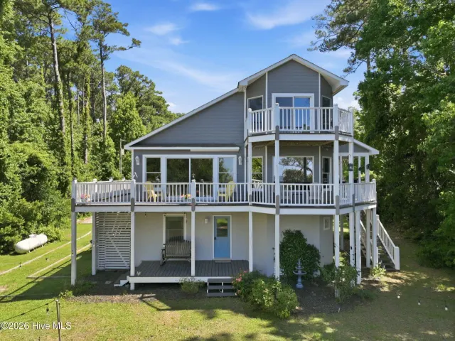 174 Windy Point Road, Beaufort, NC 28516
