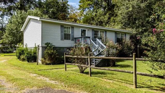 1035 W Bay Street, Belhaven, NC 27810
