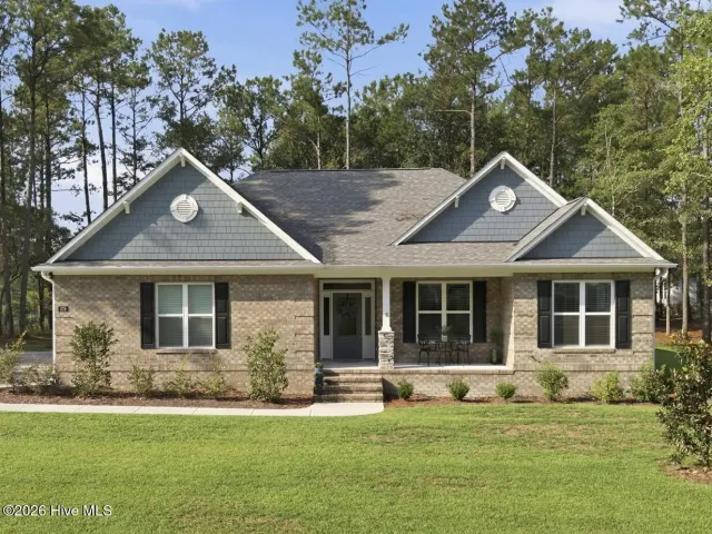 579 Hearthside Drive SE, Bolivia, NC 28422