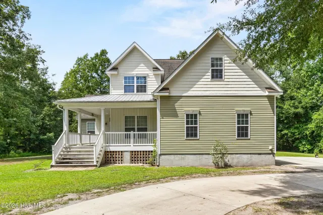 141 Sweetbrier Drive, Burgaw, NC 28425