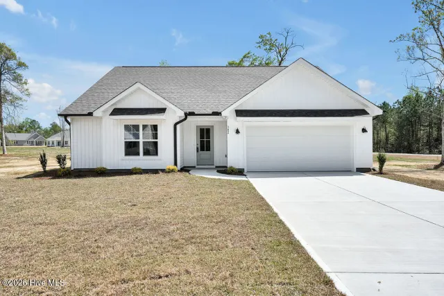 302 Riva Ridge, Burgaw, NC 28425
