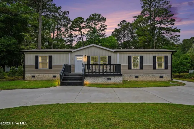 335 Ridgewood Drive NW, Calabash, NC 28467