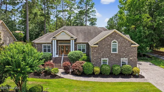 665 Stanton Hall Drive NW, Calabash, NC 28467