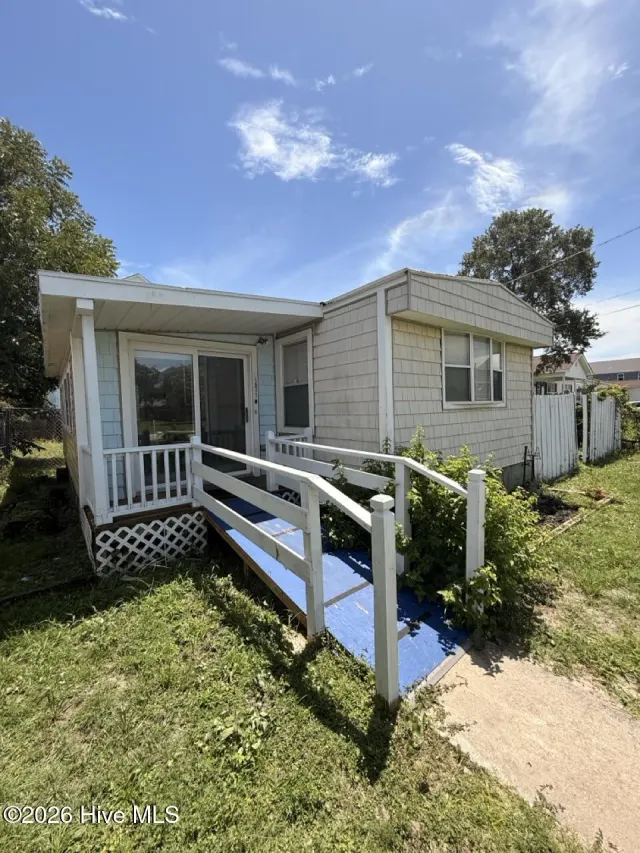 1511 Mackerel Lane, Carolina Beach, NC 28428