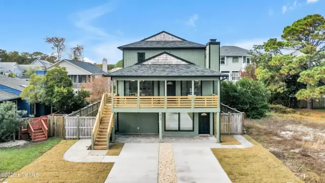 917 Riptide Lane, Carolina Beach, NC 28428