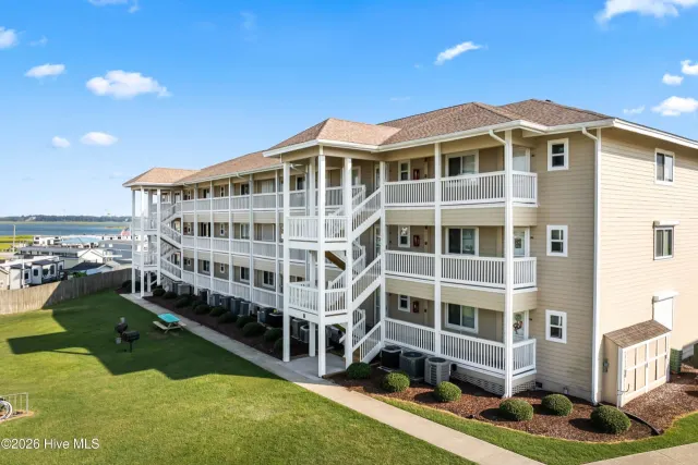 650 Cedar Point Boulevard B 25, Cedar Point, NC 28584