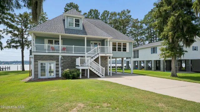 57 W Bayside Drive, Chocowinity, NC 27817