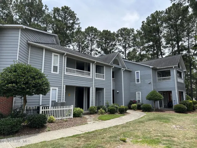 116 Breezewood Drive H, Greenville, NC 27858