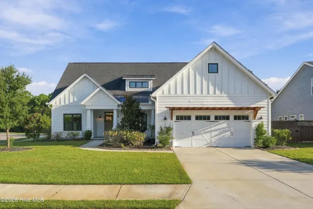 11 Lemongrass Court, Hampstead, NC 28443