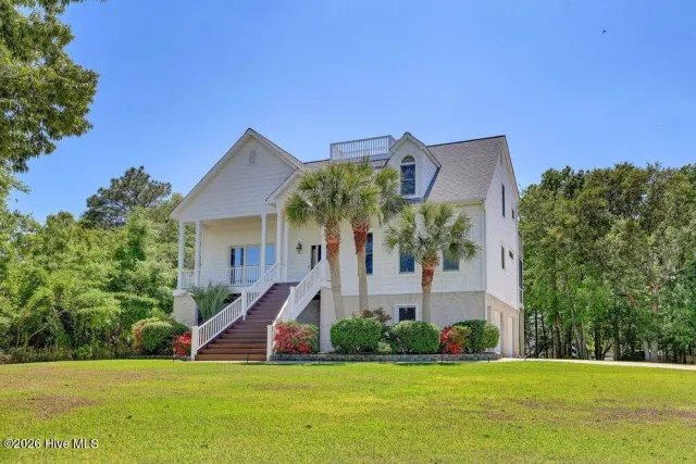 120 Middle Point Road, Hampstead, NC 28443