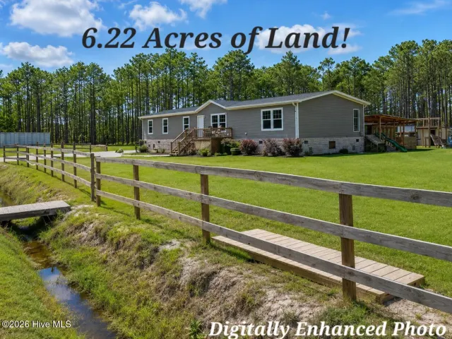 2094 Traders Neck Road, Hampstead, NC 28443