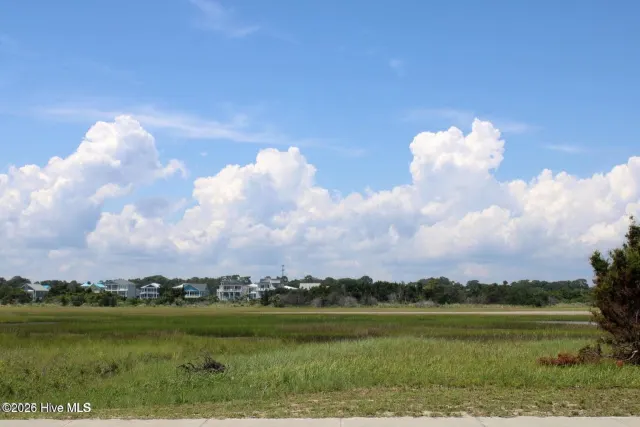 838 Ocean Boulevard W, Holden Beach, NC 28462