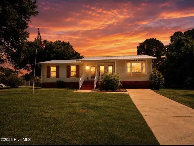32 Arrowhead Drive, Hubert, NC 28539