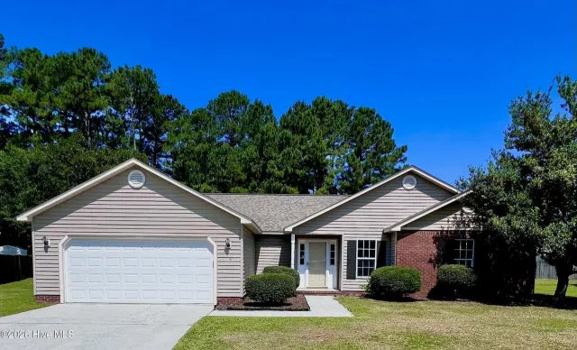 206 Rosewood Circle, Jacksonville, NC 28546