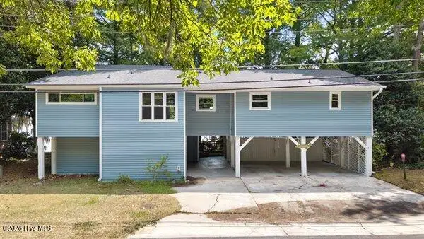 2902 Canal Cove Road, Lake Waccamaw, NC 28450