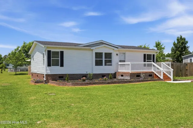 1257 Old 30 Road, Maysville, NC 28555