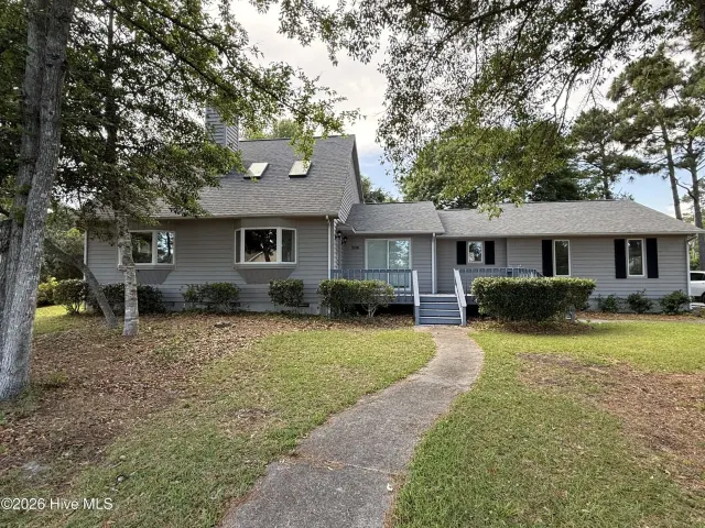 206 Spruce Drive, Morehead City, NC 28557