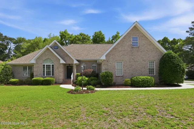 411 Oakmont Drive, Morehead City, NC 28557