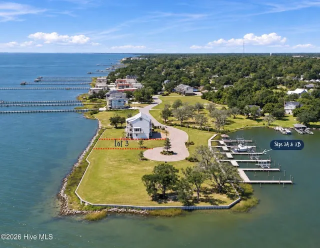 4709 3 S Shore Drive, Morehead City, NC 28557