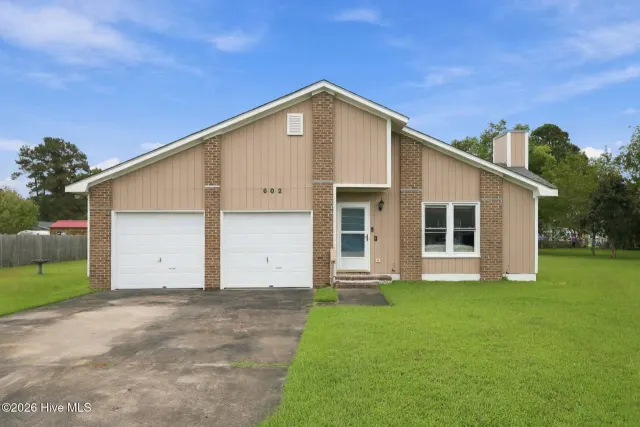602 Farm Court, Morehead City, NC 28557