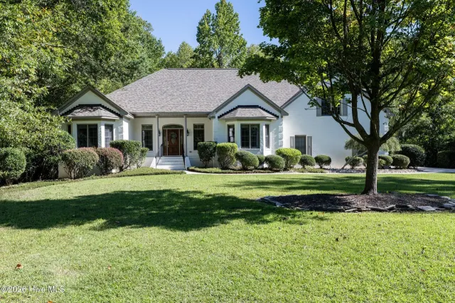 305 Taberna Circle, New Bern, NC 28562