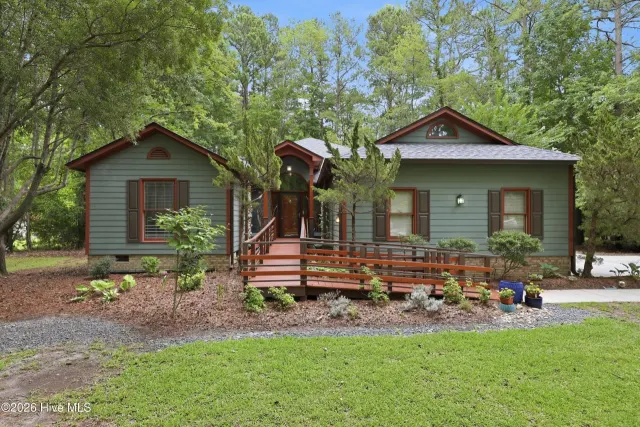 6015 Club House Drive, New Bern, NC 28562