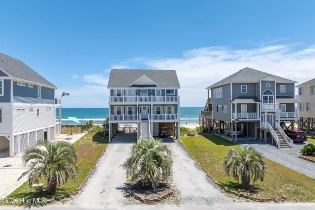 33 Porpoise Place, North Topsail Beach, NC 28460
