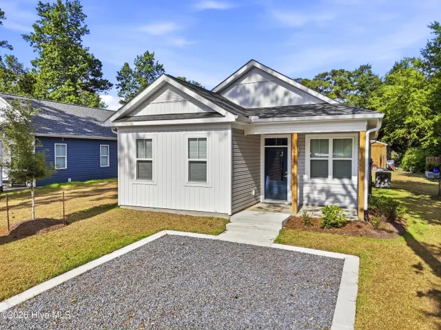 211 NE 78th Street, Oak Island, NC 28465