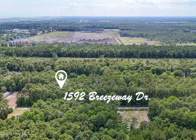 1592 Breezeway Drive SW, Ocean Isle Beach, NC 28469