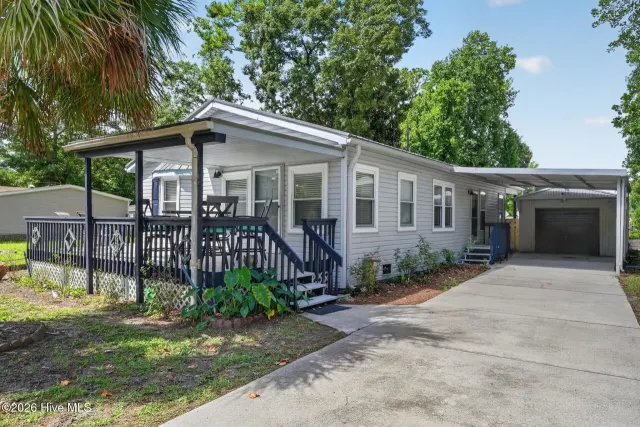 1742 Hideaway Road SW, Ocean Isle Beach, NC 28469