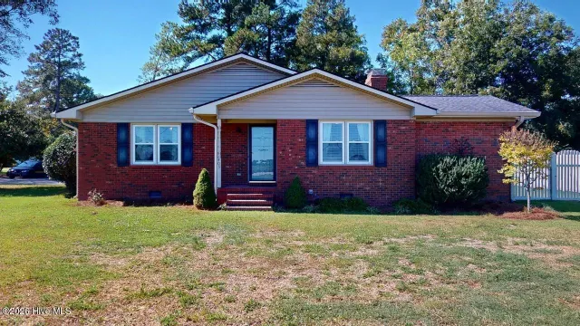 403 N Goldsboro Street, Pikeville, NC 27863