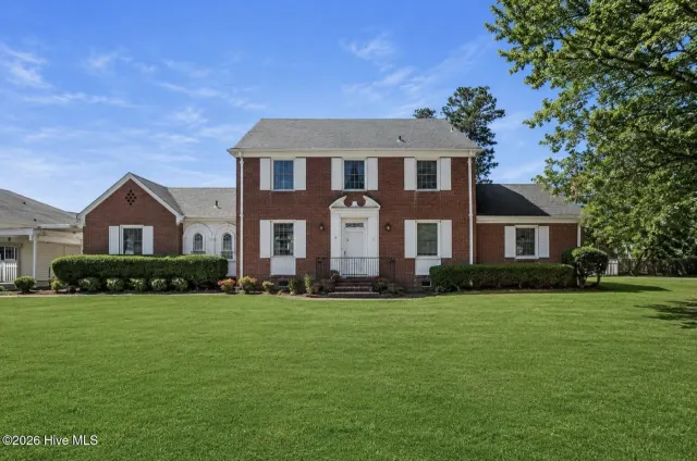 201 E Hargett Street, Richlands, NC 28574