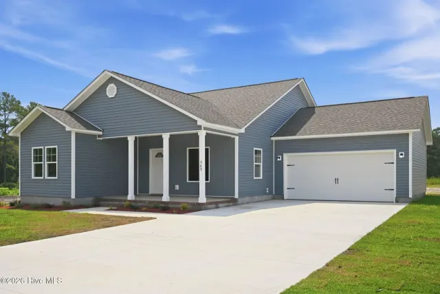 589 Batchelor Road, Richlands, NC 28574