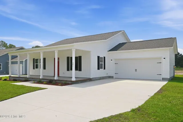 591 Batchelor Road, Richlands, NC 28574