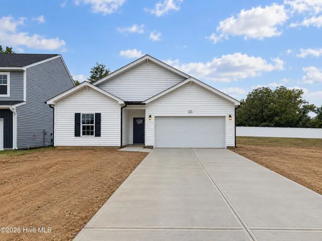 127 Crossvine Street, Selma, NC 27576