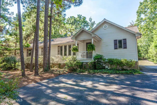 104 Cottage Grove Lane, Seven Lakes, NC 27376