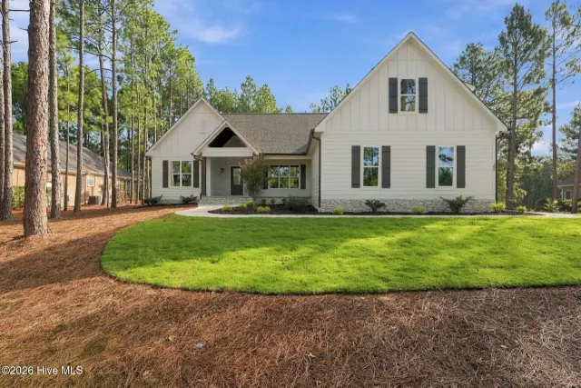 198 Banbridge Drive, Seven Lakes, NC 27376