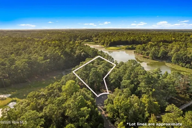 707 Palmer Lake Court, Shallotte, NC 28470